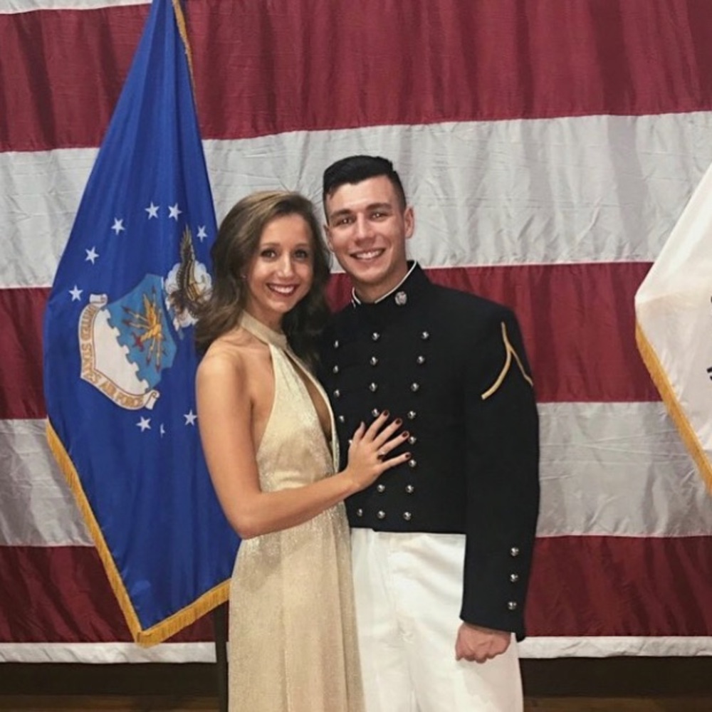 Hi I’m Kat! Send me your offer💕